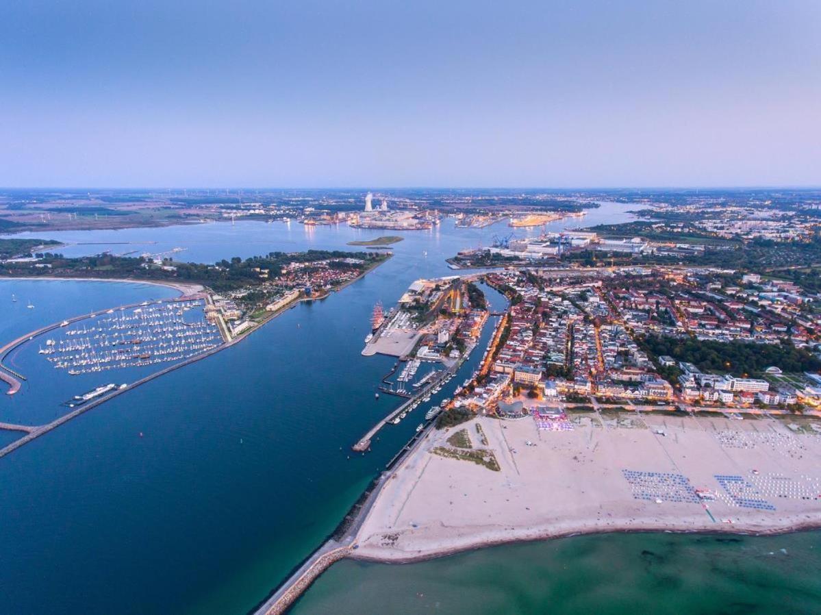 Doppelzimmer Rondell, Direkt Am Alten Strom Rostock Exterior foto